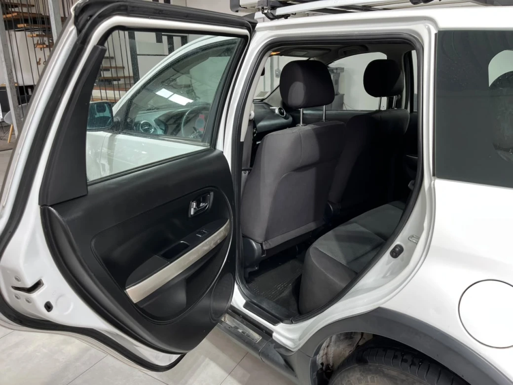 imagen 0 de vehiculo con id 2235